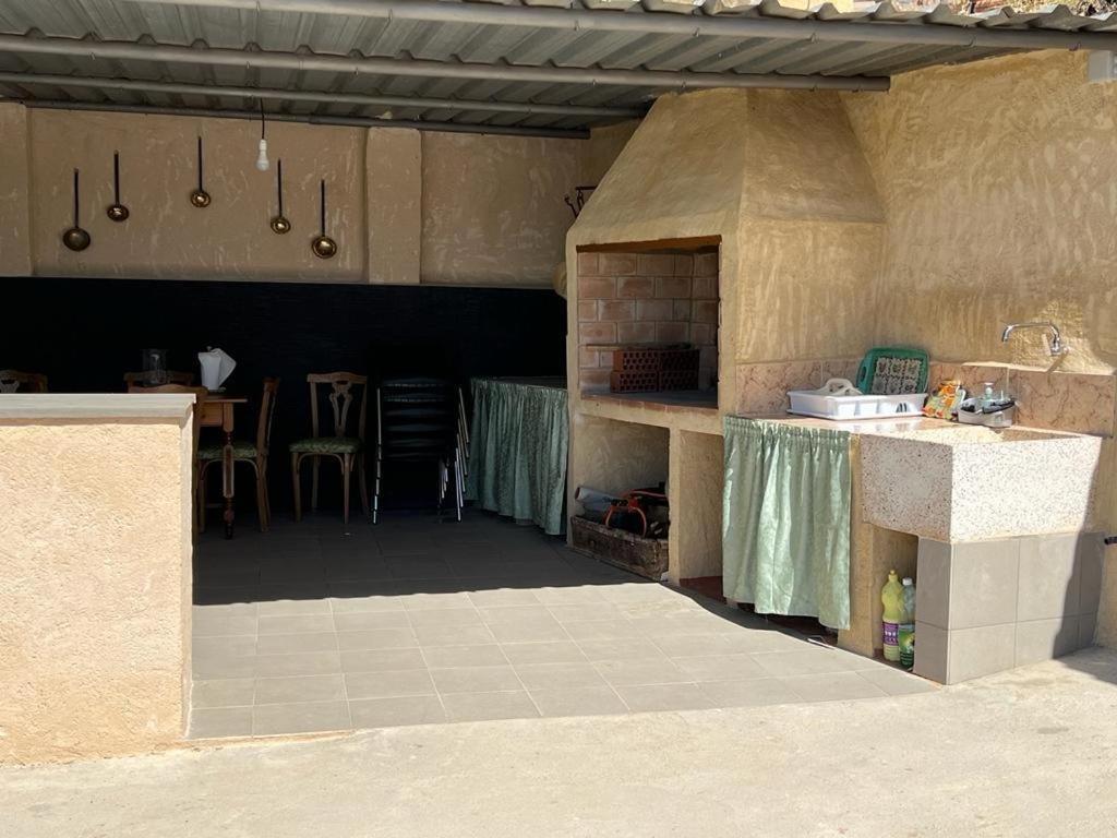 Villa Rural Con Amplia Piscina Campillo de Altobuey Buitenkant foto